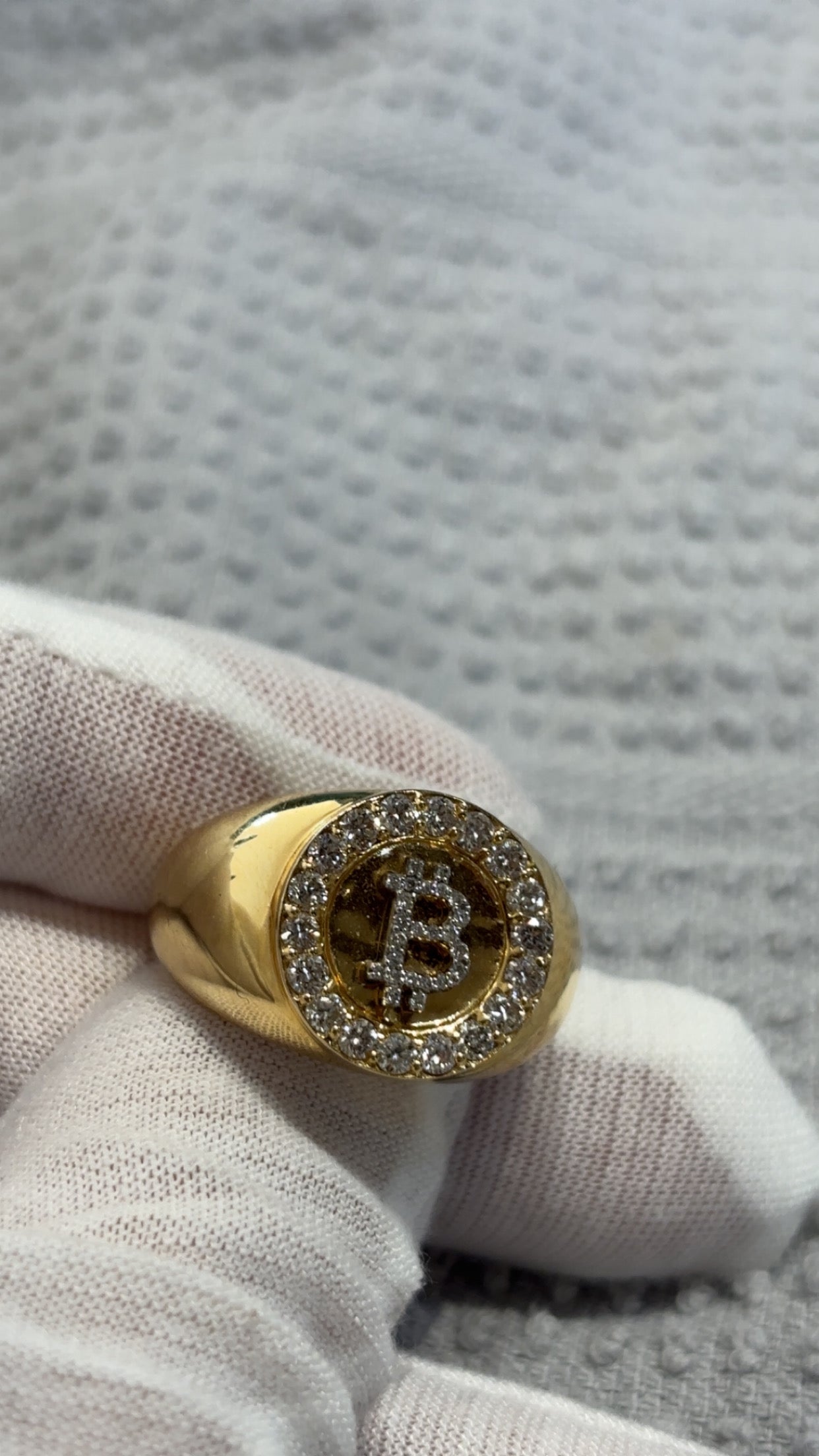 Bitcoin ring