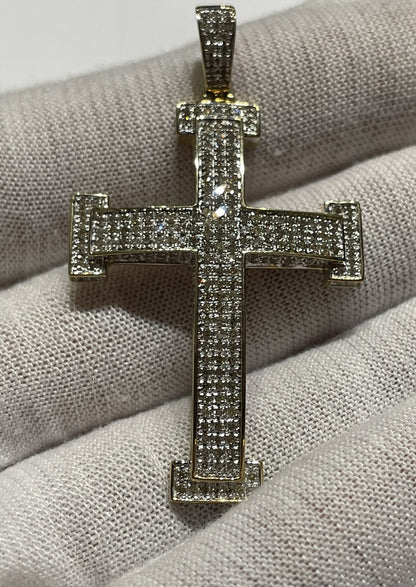 Iced-out cross 2.5ct