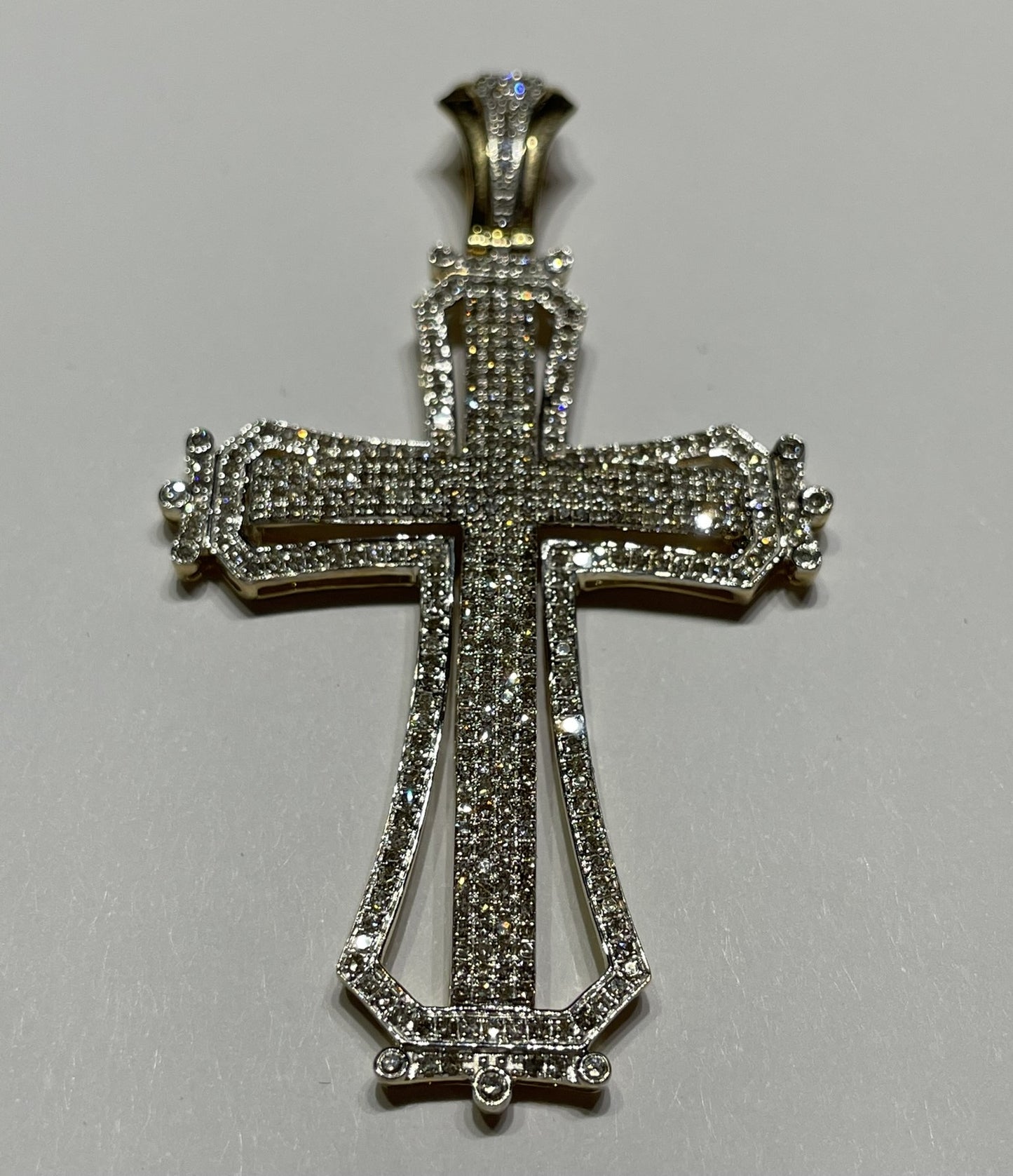 Iced-out cross 2.5ct