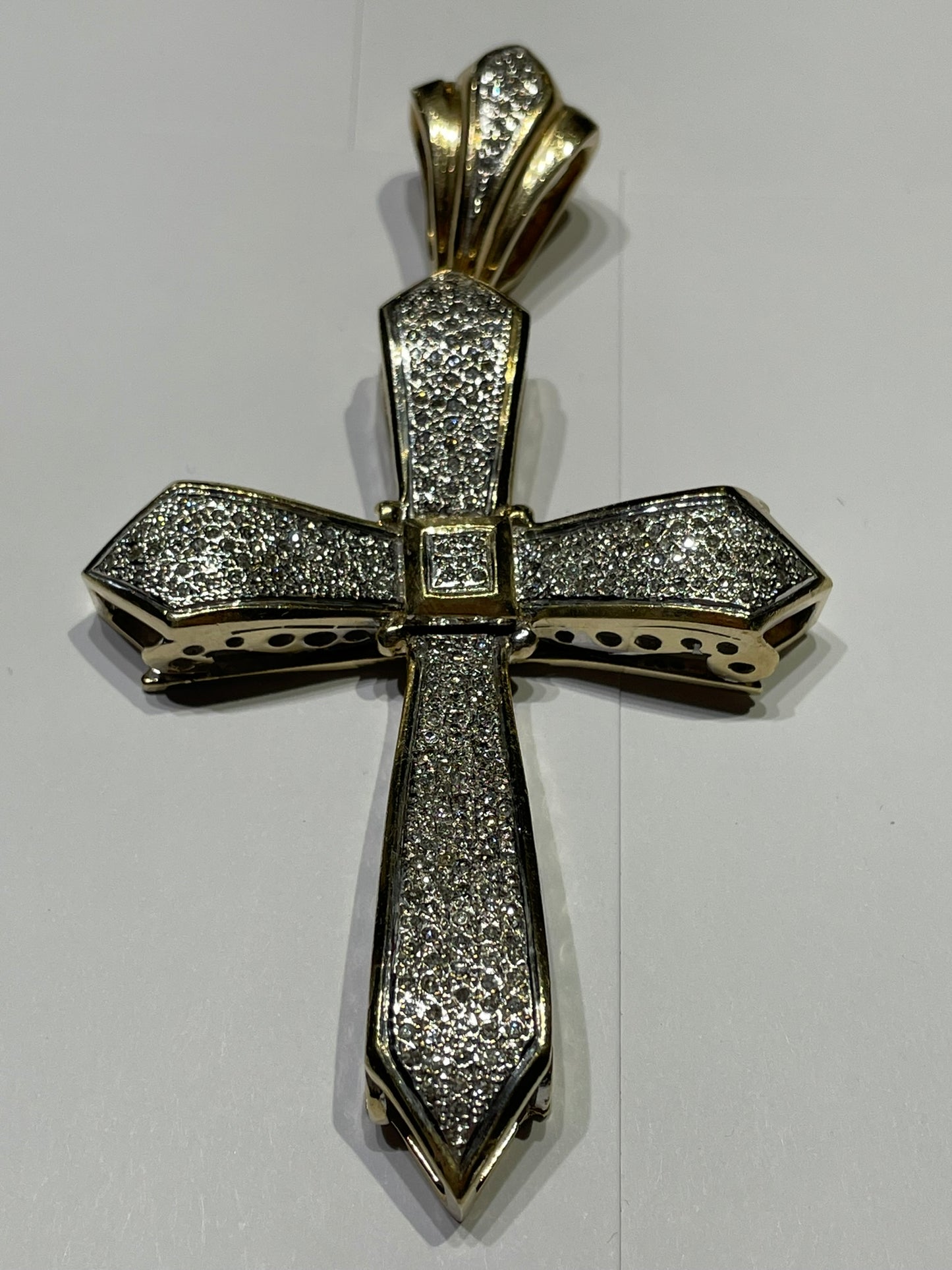 Iced-out cross 2.4ct