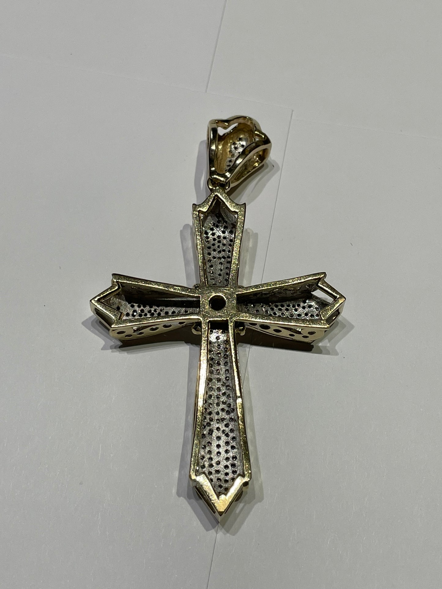 Iced-out cross 2.4ct