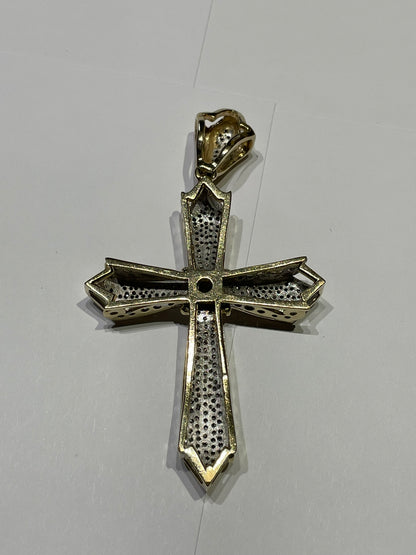 Iced-out cross 2.4ct